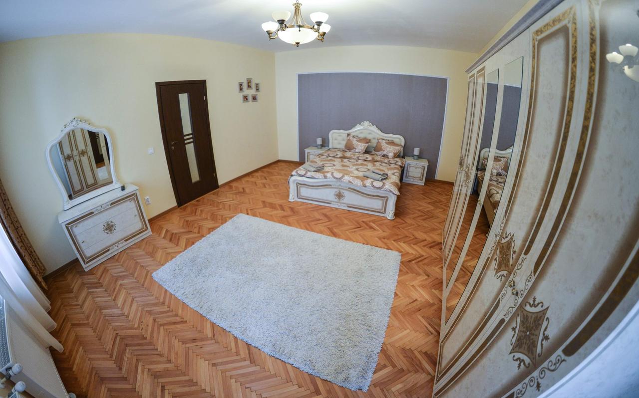 Apartment Luca Poarta Schei Brasov Exterior photo