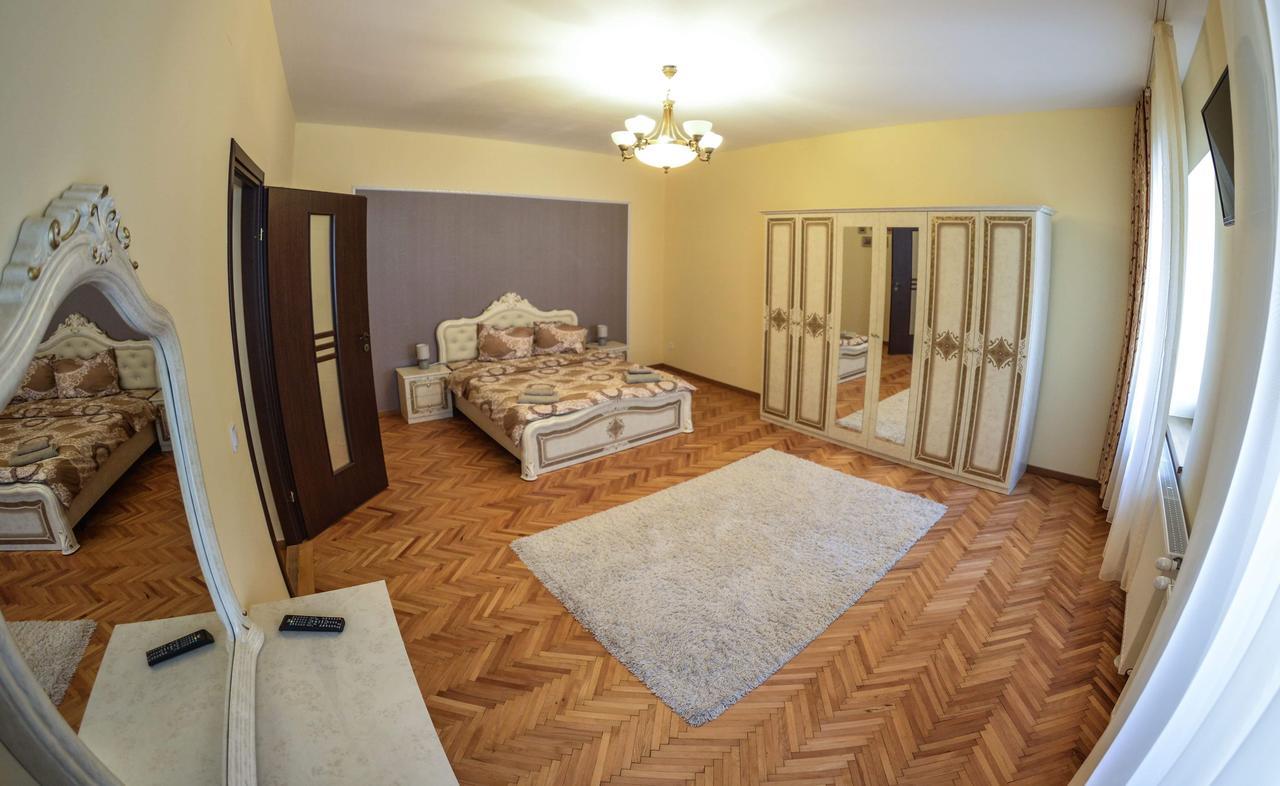 Apartment Luca Poarta Schei Brasov Exterior photo